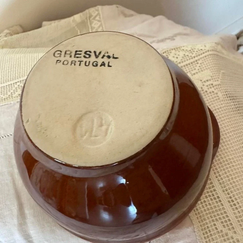 The Unbranded Brand brown ceramic